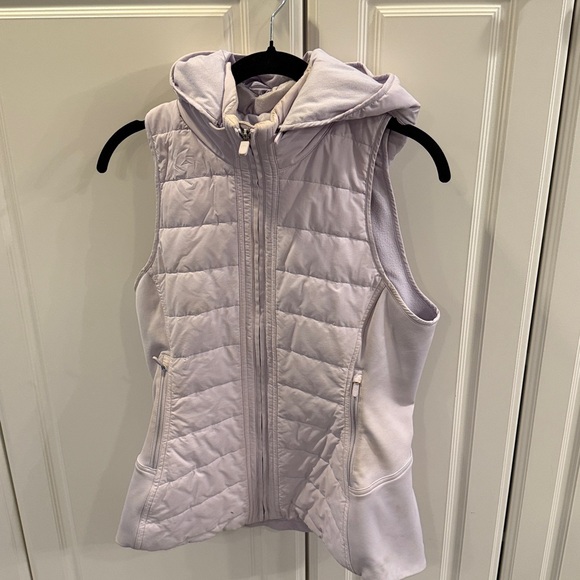 Women's Lulu Lemon Light Purple Quilted Vest - Picture 4 of 5